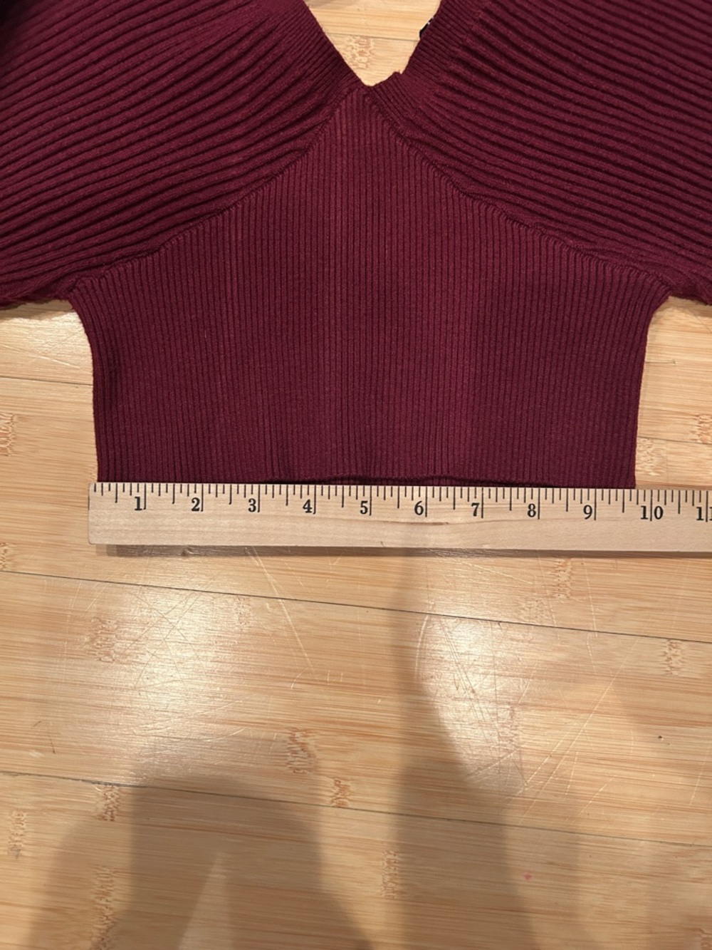 Windsor Maroon Ribbed V-Neck Cropped Sweater - Picture 5 of 9